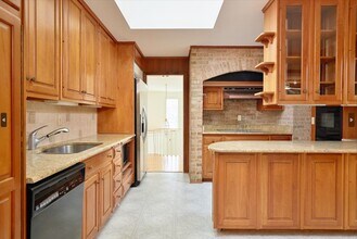 10513 Tyler Terrace in Potomac, MD - Building Photo - Building Photo