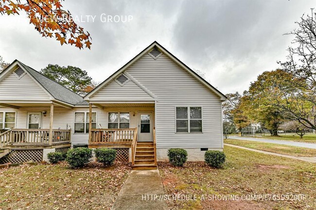 property at 300 Hoskins Mill Ln