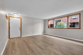 10146 Hartford Ct in Schiller Park, IL - Building Photo - Building Photo