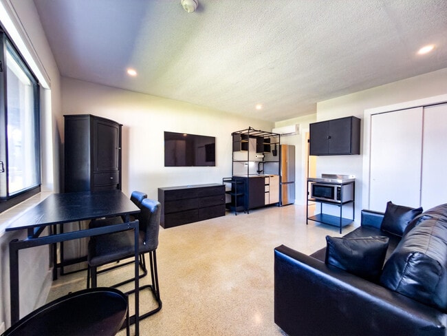 property at 47 NE 16th Pl