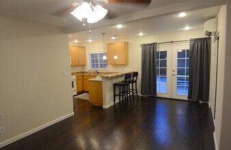 2835 Whipple Ave in Redwood City, CA - Building Photo - Building Photo