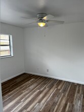 1896 40th Ave-Unit -8 in Vero Beach, FL - Foto de edificio - Building Photo