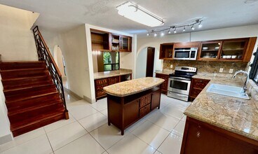 47-498 Hui Aeko Pl in Kaneohe, HI - Building Photo - Building Photo