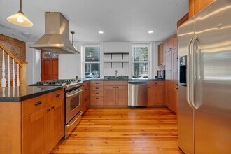 593 E 2nd St in Boston, MA - Building Photo - Building Photo
