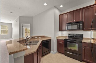 3671 Parkridge Cir in Sarasota, FL - Building Photo - Building Photo