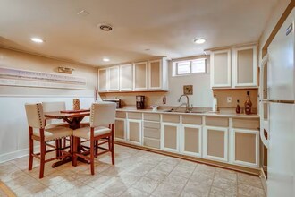 1367 S Beach Ct in Denver, CO - Foto de edificio - Building Photo