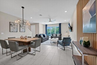 7846 Spectrum Dr in Kissimmee, FL - Building Photo - Building Photo