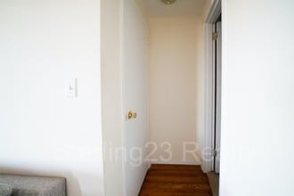 25-34 Crescent St-Unit -5A in Queens, NY - Building Photo - Building Photo