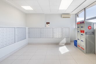 Phoenix Apartments in Ottawa, ON - Building Photo - Interior Photo