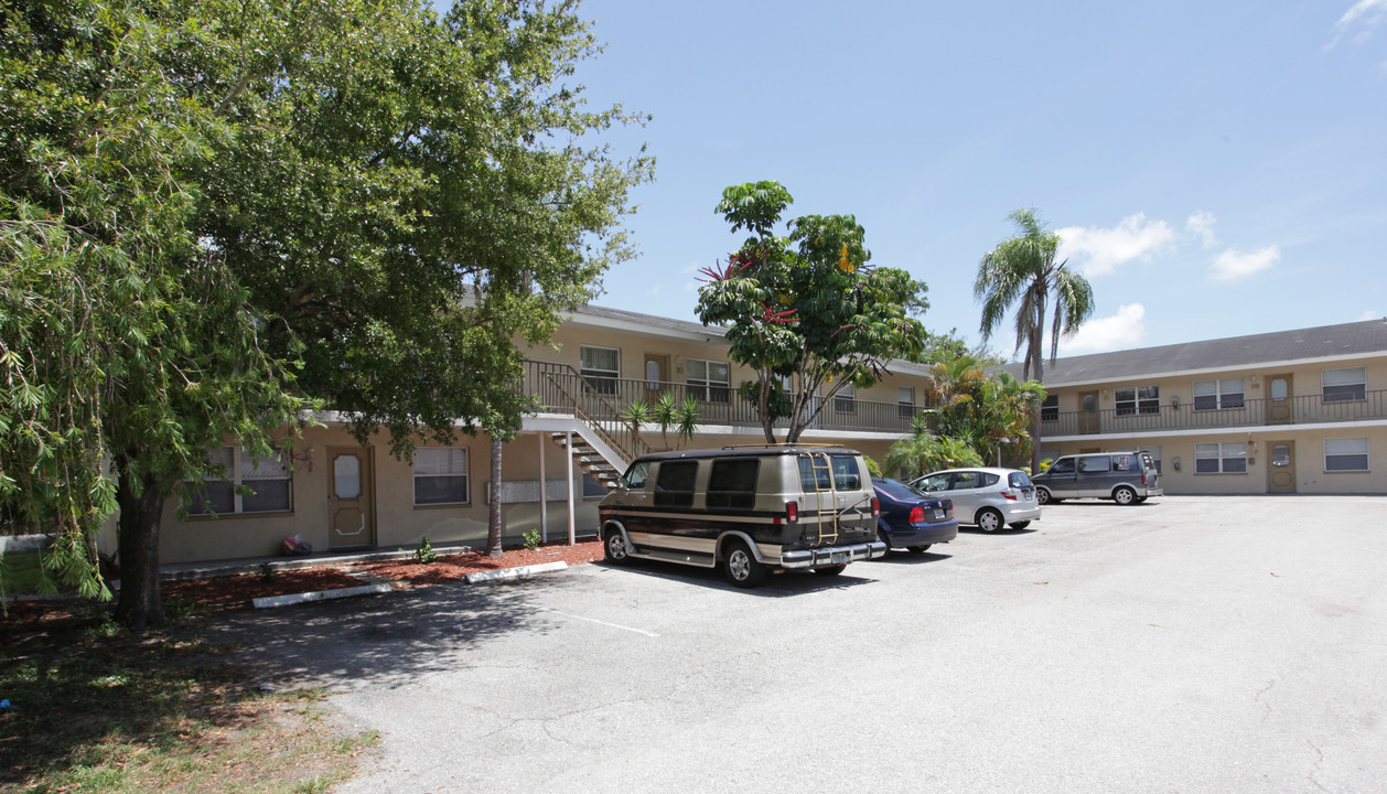 Ringling-Stevenson in Sarasota, FL - Building Photo