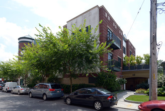 166 Harvard St in Brookline, MA - Foto de edificio - Building Photo