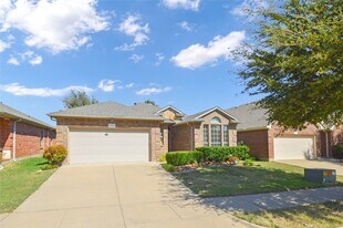3304 Stonecrop Trail in Argyle, TX - Building Photo