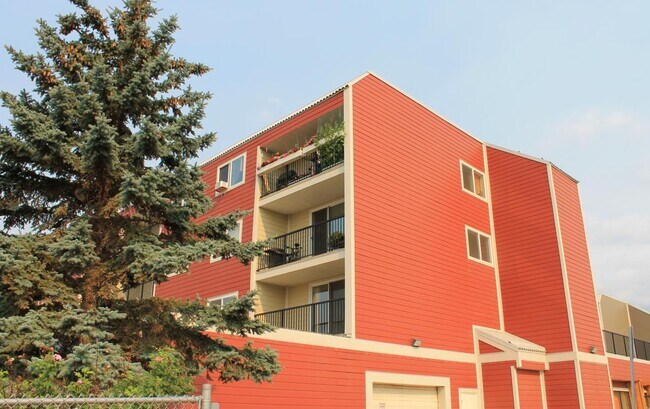 Unchaga Court in Dawson Creek, BC - Building Photo - Building Photo