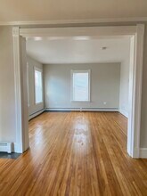 34 Uxbridge St, Unit 34 Uxbridge Street in Worcester, MA - Foto de edificio - Building Photo