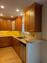 11138 Aqua Vista St in Studio City, CA - Foto de edificio - Building Photo