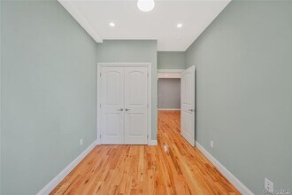 197 E 55th St in Brooklyn, NY - Foto de edificio - Building Photo