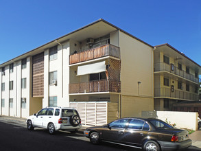 2575-2577 Laau St in Honolulu, HI - Building Photo - Building Photo