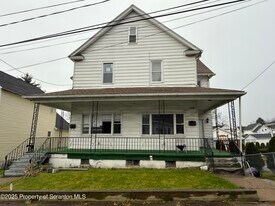 203 Greenbush St in Scranton, PA - Building Photo