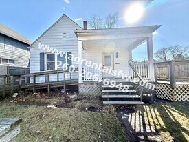 1916 E Pontiac St in Fort Wayne, IN - Building Photo