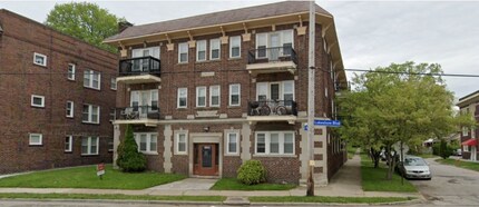 14300 Lakeshore Blvd in Cleveland, OH - Building Photo - Building Photo