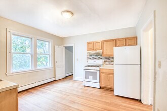 429 New Britain Ave in Hartford, CT - Building Photo - Building Photo