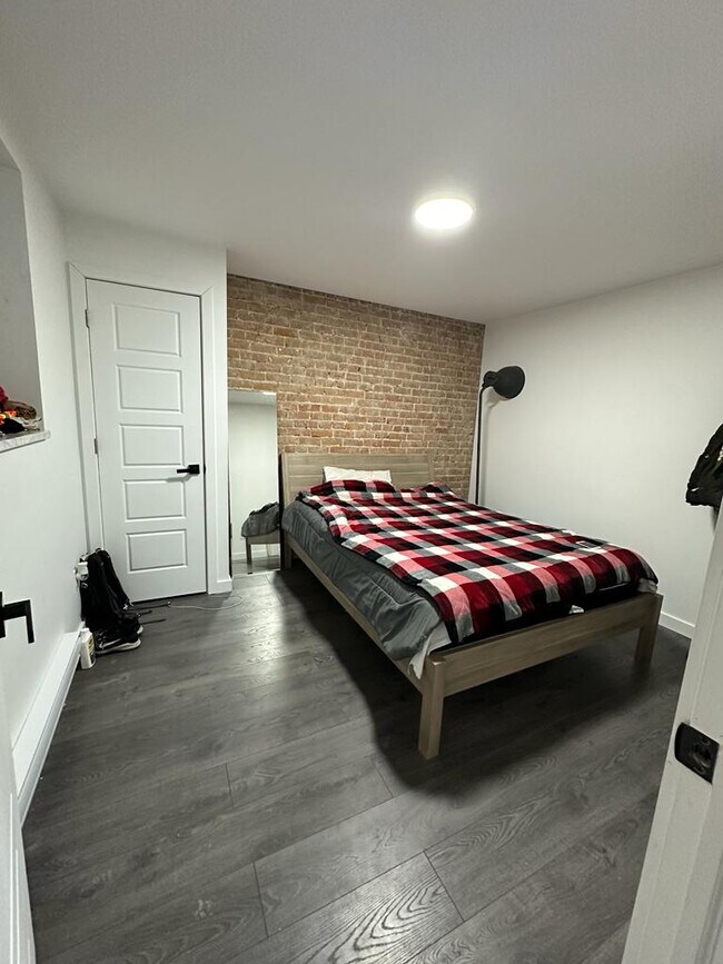 3510 De Bullion Rue in Montréal, QC - Building Photo - Building Photo