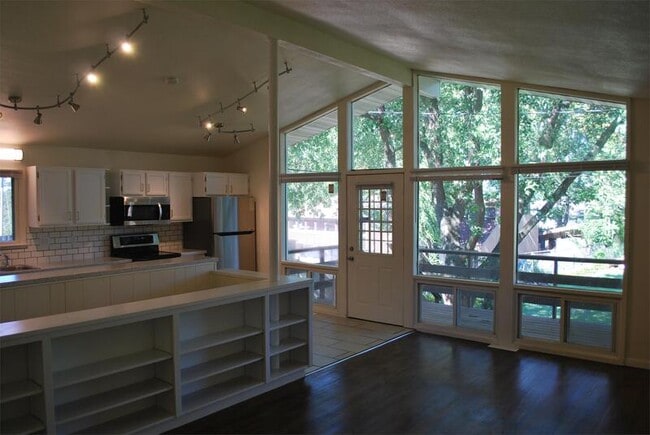property at 2830 Hillhaven Ct SE