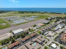 361 Airport Ave E in Venice, FL - Building Photo