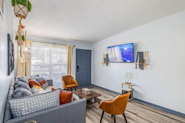 1400 Montclair Ct in Orlando, FL - Building Photo - Building Photo