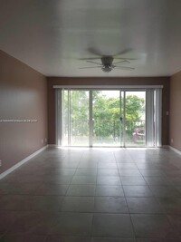 3711 NW 95th Terrace in Sunrise, FL - Foto de edificio - Building Photo