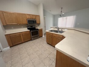 13240 SW 73rd Ave in Ocala, FL - Foto de edificio - Building Photo