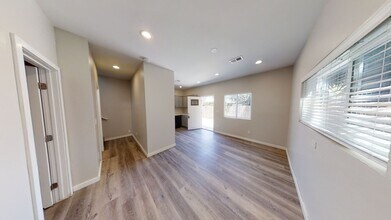 5239 Tipton St in San Diego, CA - Building Photo - Building Photo