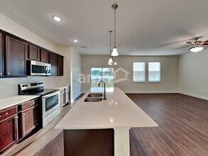 2849 Ponds Trl in St. Cloud, FL - Foto de edificio - Building Photo