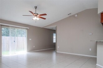 4739 Whiteway Dr in Tampa, FL - Building Photo - Building Photo