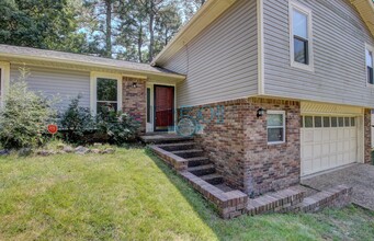 5 Castle Hill Ct in Little Rock, AR - Building Photo - Building Photo