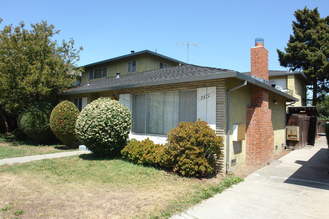 3671 Greenlee Dr in San Jose, CA - Building Photo