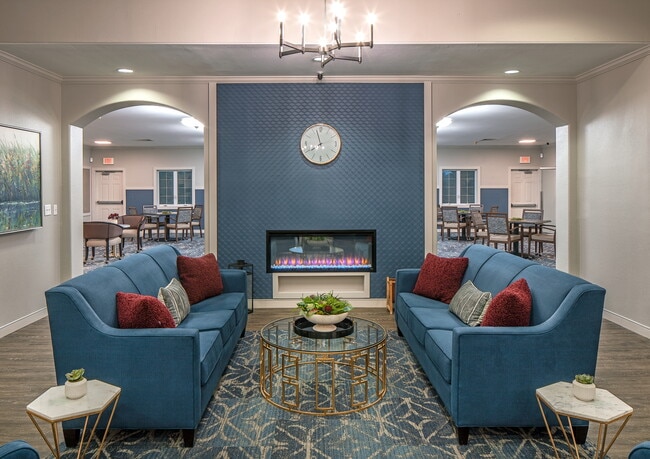 Kings Gate Senior in Omaha, NE - Building Photo - Building Photo