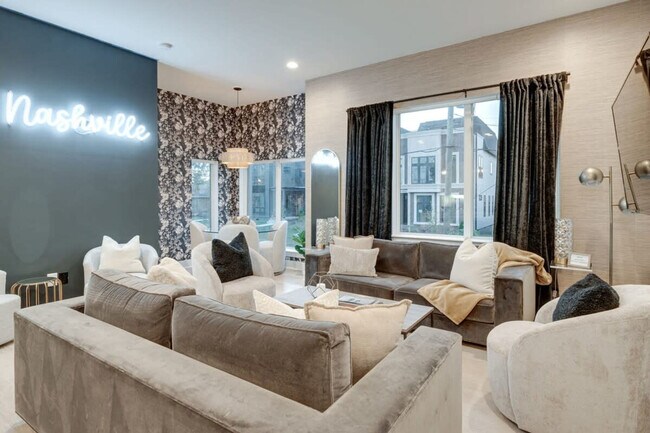 1035a Scovel St in Nashville, TN - Foto de edificio - Building Photo