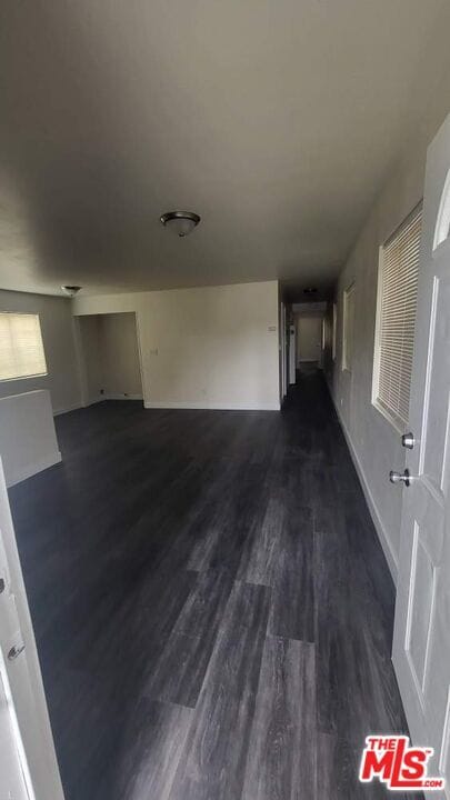 10376 Wilmington Ave in Los Angeles, CA - Building Photo - Building Photo