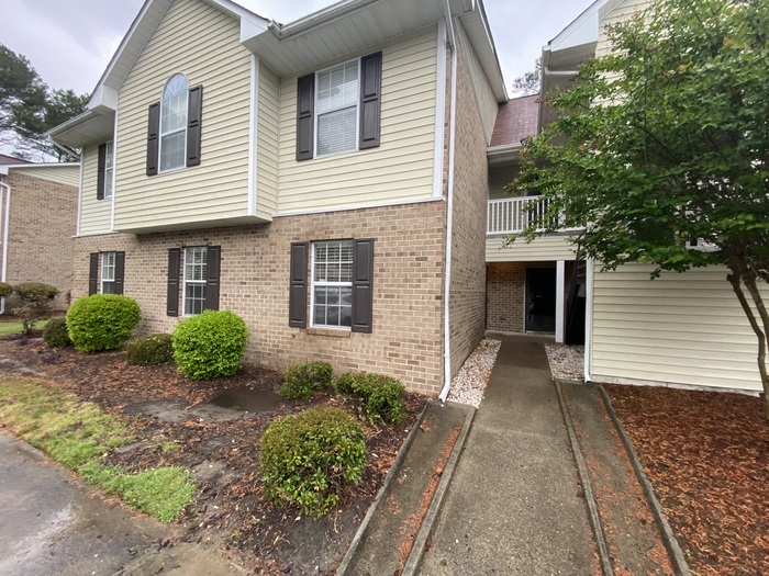 2804 Mulberry Ln in Greenville, NC - Building Photo