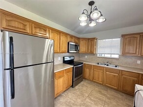 2235 Farragut St in Hollywood, FL - Building Photo - Building Photo