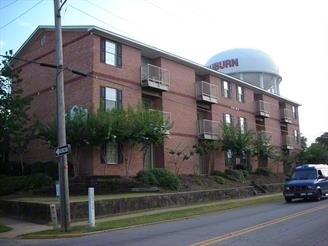 The Overlook in Auburn, AL - Building Photo