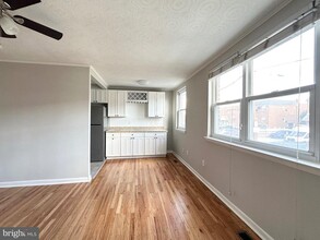 3746 Genesee Dr in Philadelphia, PA - Building Photo - Building Photo