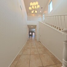 7226 Summer Grove Ave in Las Vegas, NV - Building Photo - Building Photo