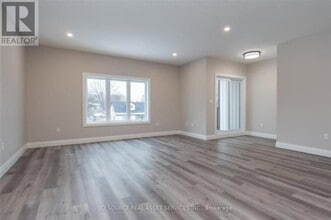 104 Fifth Ave in Kitchener, ON - Building Photo - Building Photo