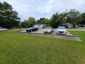 3904 Persimmon St in Columbia, SC - Building Photo - Building Photo