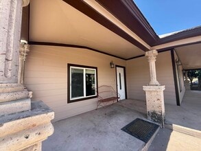 1420 Springfield Ave in Laredo, TX - Building Photo - Building Photo