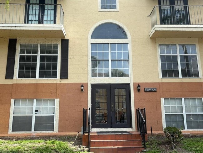 property at 4015 Versailles Dr