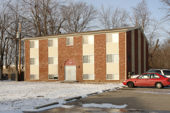 5800 Santa Fe Trl in Louisville, KY - Building Photo - Building Photo