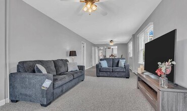 58 Farragut Ave, Unit Upper Unit - B in Seaside Park, NJ - Building Photo - Building Photo